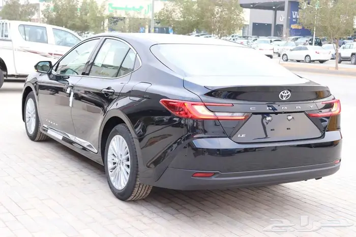 تويوتا كامري LE بنزين لون اسود 2025 تسليم فوري كاش واقساط 8