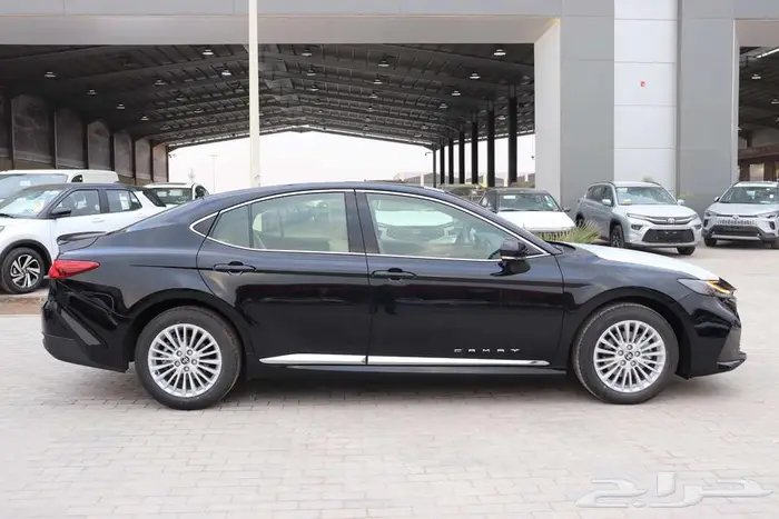 تويوتا كامري LE بنزين لون اسود 2025 تسليم فوري كاش واقساط 16