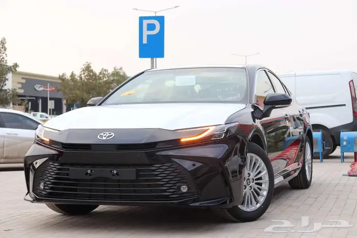 تويوتا كامري LE بنزين لون اسود 2025 تسليم فوري كاش واقساط 18