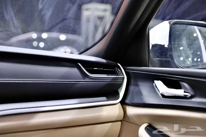 جيب جراند شيروكي لاريدو 2025 الخضر للسيارات 20