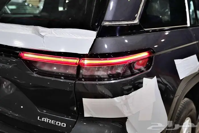 جيب جراند شيروكي لاريدو 2025 الخضر للسيارات 11