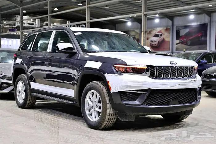 جيب جراند شيروكي لاريدو 2025 الخضر للسيارات 2