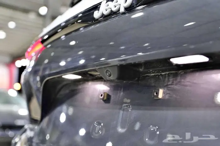 جيب جراند شيروكي لاريدو 2025 الخضر للسيارات 9