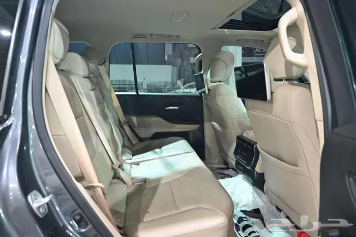 تويوتا لاندكروزر GXR-L4 2022 ديزل سعودي 12