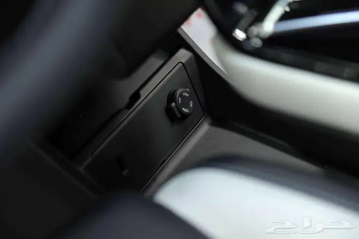 سيارة الأحلام أصبحت بين يديك دونج فينج ميج E3 Ultimate 2026 13