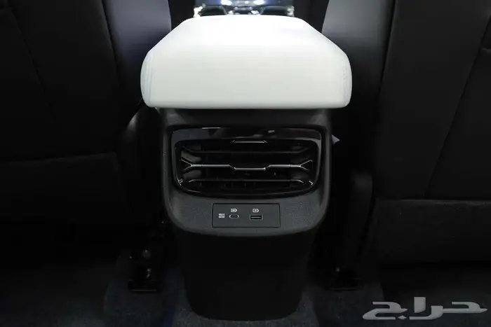 سيارة الأحلام أصبحت بين يديك دونج فينج ميج E3 Ultimate 2026 12