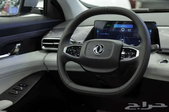 سيارة الأحلام أصبحت بين يديك دونج فينج ميج E3 Ultimate 2026 17