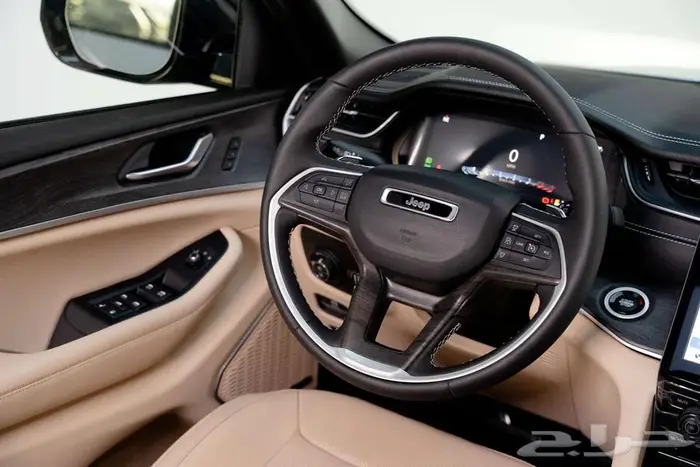 جيب جراند شيروكي 2023 اصفااار باقل سعر بالسوق عند هلا كار 4