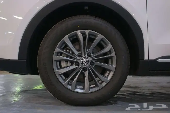 ام جي ZS ستاندر 2025 15