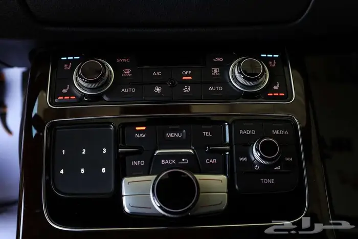 اودي A L 8 موديل 2016 فل كامل(( بحالة ممتازة )) 13