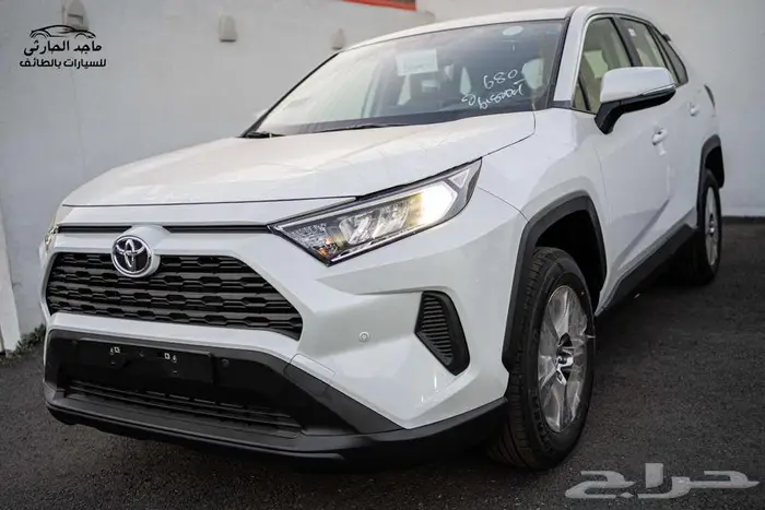تويوتا راف فور دفع امامي بنزين 2025 ب 99.500 شامل الضريبة 0