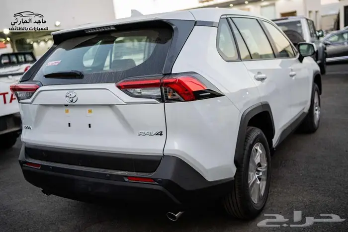 تويوتا راف فور دفع امامي بنزين 2025 ب 99.500 شامل الضريبة 3