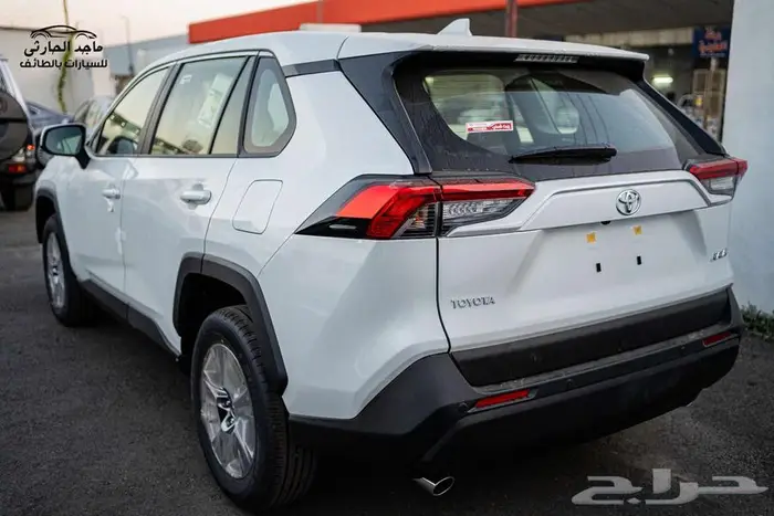 تويوتا راف فور دفع امامي بنزين 2025 ب 99.500 شامل الضريبة 5