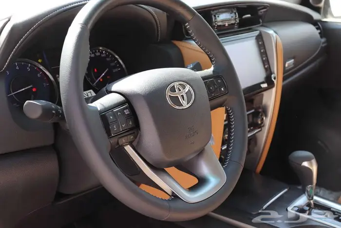 تويوتا فورتشنر VX3 فل كامل بنزين سعودي 2025 افضل سعر 5