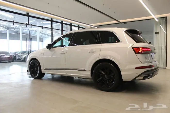 اودي Q7 2021 4