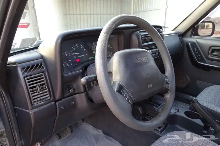 جيب شروكي 2000 سبورت 12