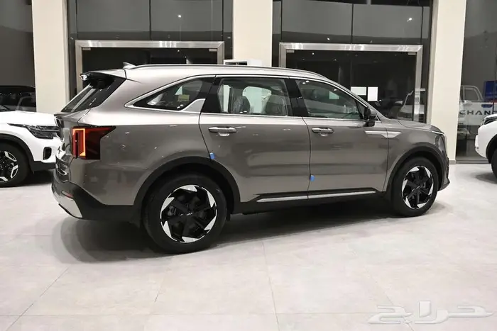 كيا سورنتو- 2025 - نص فل - هايبرد - وارد الجبر 9