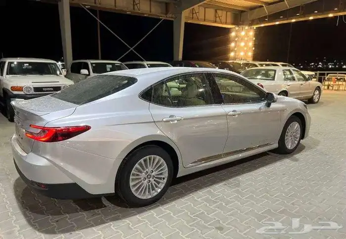 تويوتا كامري LE بنزين 2025 5