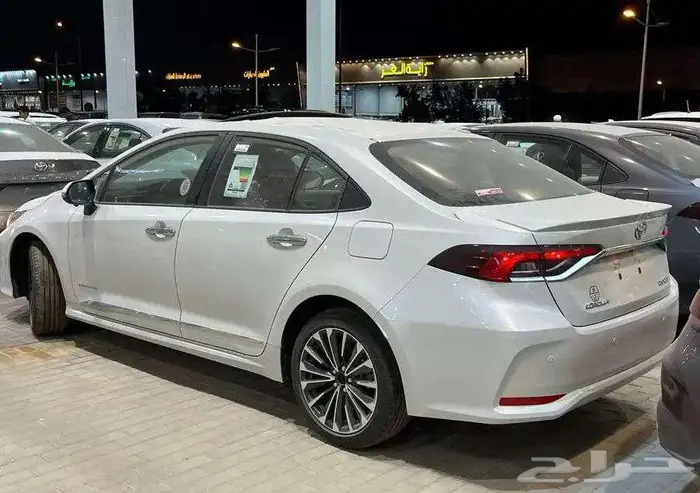 تويوتا كورولا مطور فتحة 2025 سعودي 7