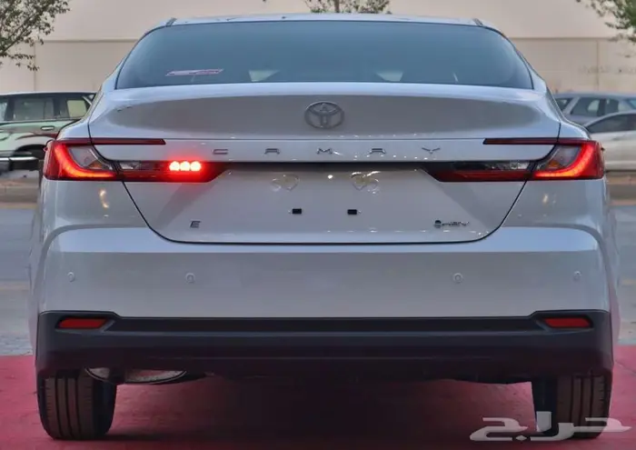 تويوتا كامري E هايبرد 2025 سعودي اقل سعر 9