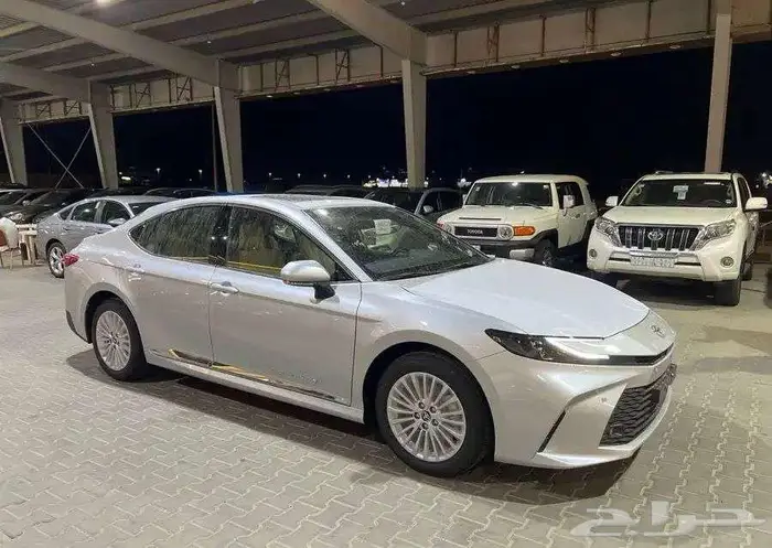 تويوتا كامري LE بنزين 2025 7