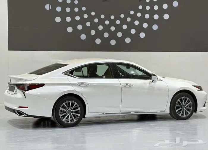 لكزس ES350 فئة CA الساير 2025 1