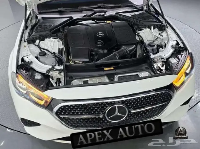 مرسيدس E200 2025 4