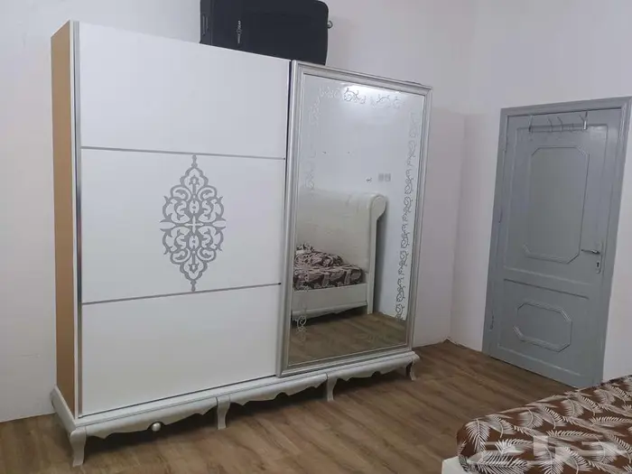 للبيع  غرفة نوم فاخرة   مدركة 0