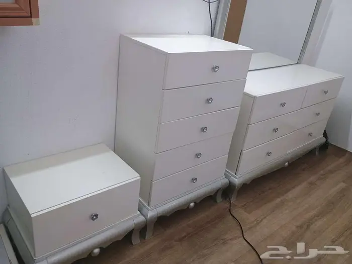 للبيع  غرفة نوم فاخرة   مدركة 2