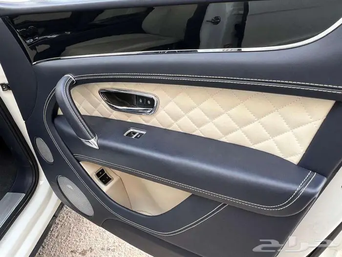 بنتلي بنتياقا موديل 2017 مستعمل بدى وكالة 6