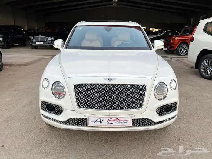 بنتلي بنتياقا موديل 2017 مستعمل بدى وكالة 0