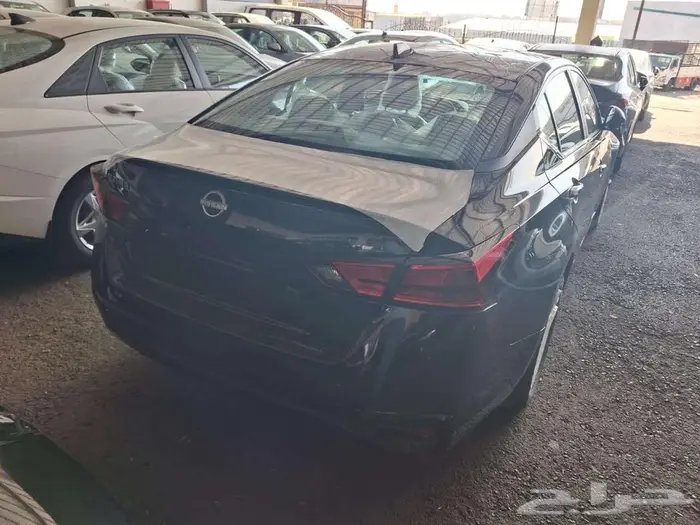 نيسان التيما استاندر 4