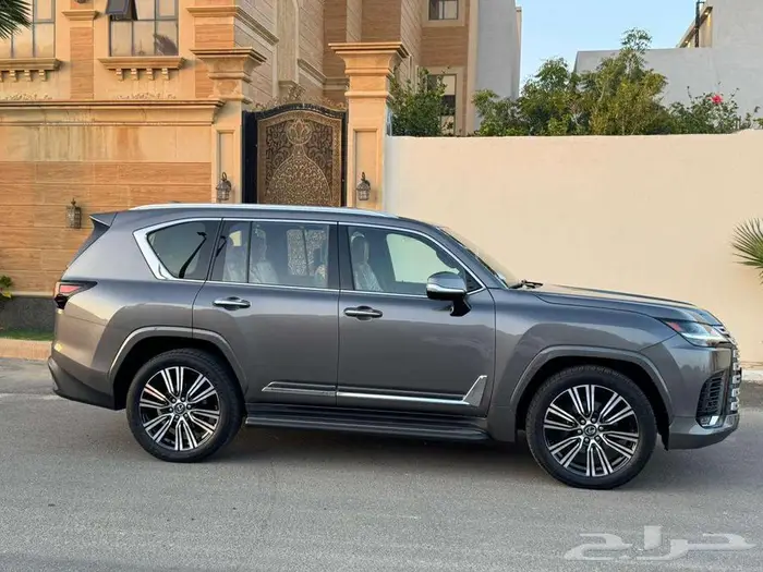 لكزس LX 600 2025 شبة الوكالة BB 3