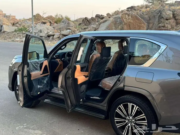لكزس LX 600 2025 شبة الوكالة BB 16