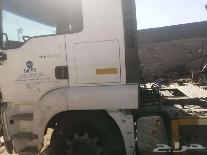 للبيع راس شاحنة مان موديل 2006 0