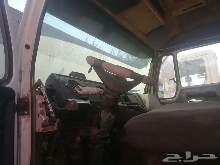 للبيع راس شاحنة مان موديل 2006 4