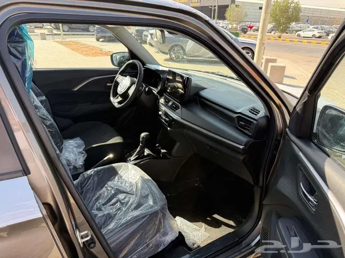 سوزوكي سويفت GLX فل موديل 2025 7