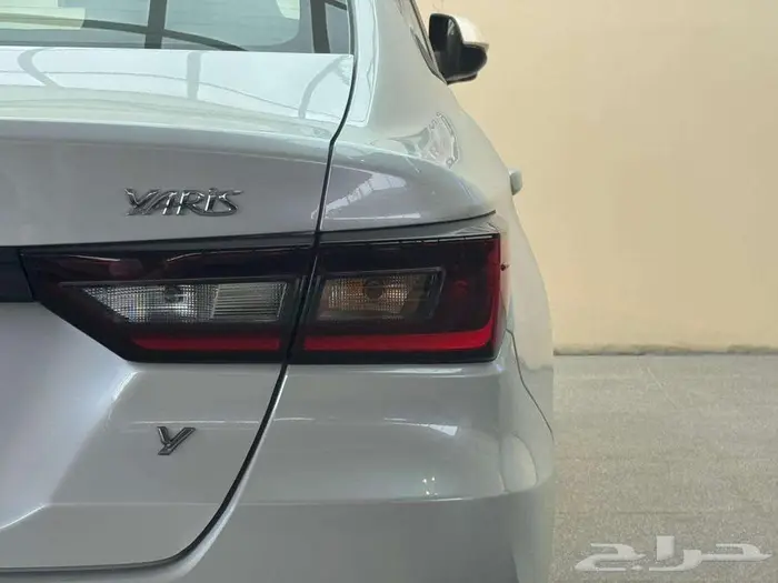تويوتا يارس Y ستاندر 2025 6