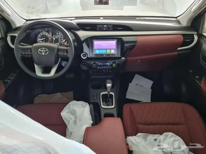 هايلوكس غمارتين بنزين فل كامل اتوماتيك 2025 11