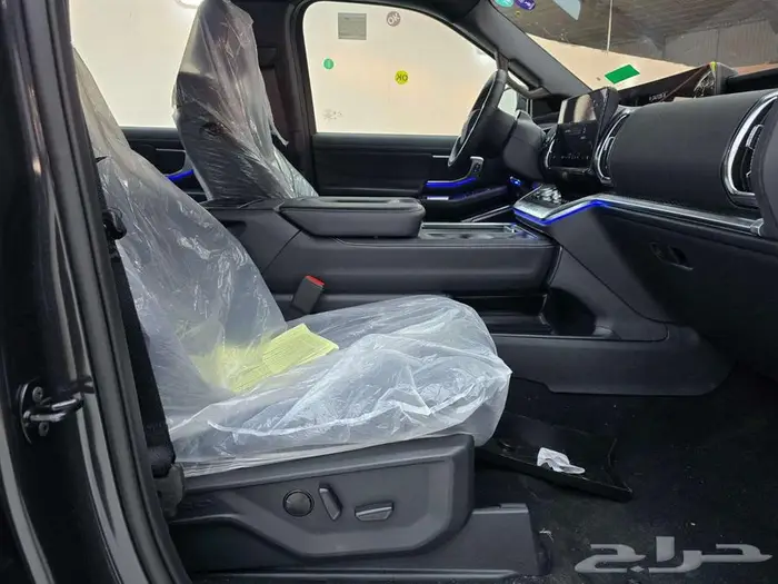 فورد اكسبيدشن بلاتنيوم ستيلث 2025 4