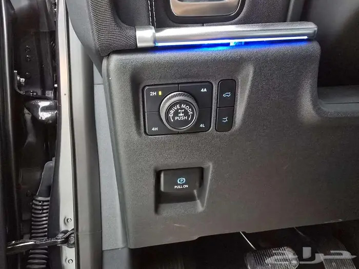 فورد اكسبيدشن بلاتنيوم ستيلث 2025 12