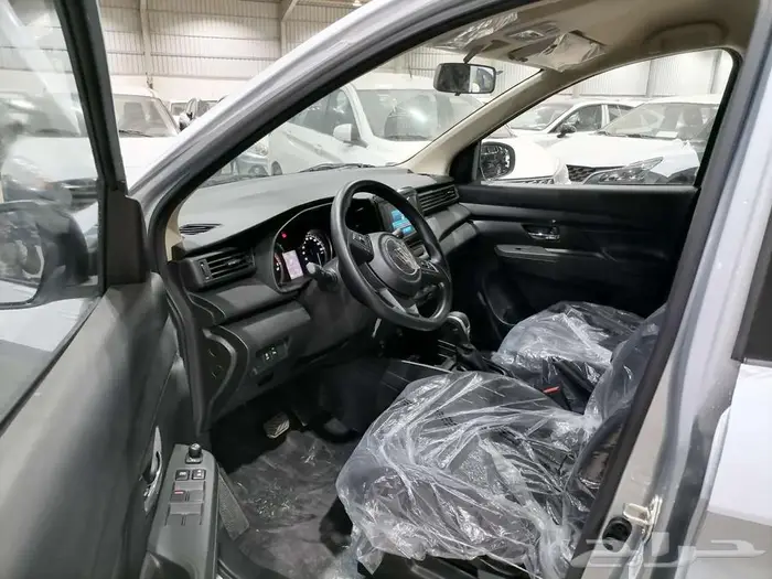 سوزوكي ارتيجا فل وستاندر 7راكب 2025 (أقل الأسعار الحق العرض) 3