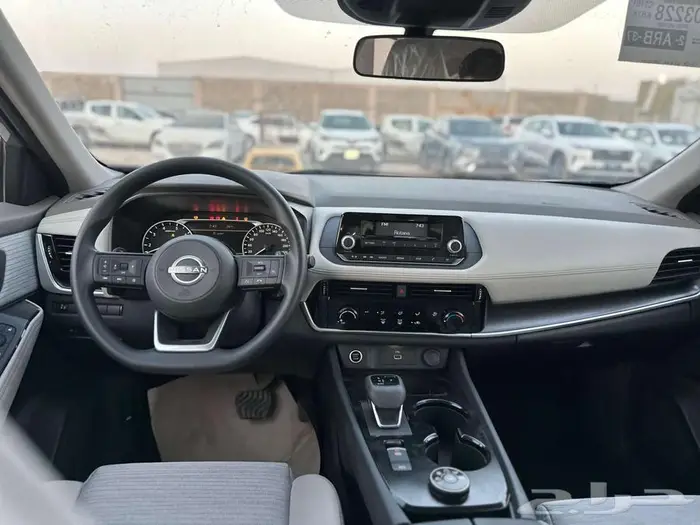 نيسان اكس تريل ستاندر دبل 5 مقاعد 2024 8
