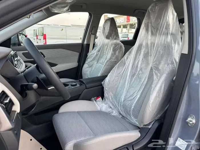 نيسان اكس تريل ستاندر دبل 5 مقاعد 2024 18