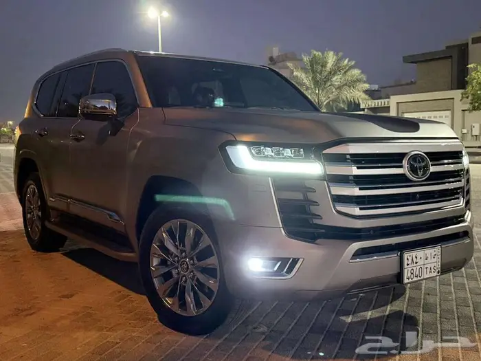 تويوتا لاندكروز VX-R فل كامل سعودي عبداللطيف ج Land-Cruiser 1