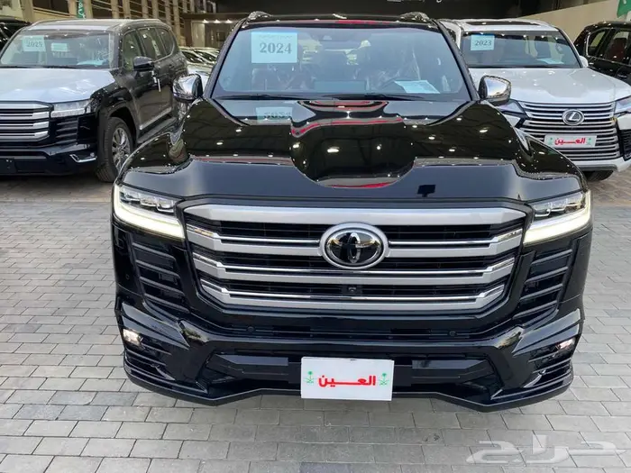 تويوتا لاند كروزر VXR موديل 2024 عداد 13 الف كم 1