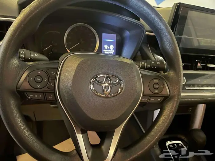 تويوتا كرولا كروس 2025 هايبرد LE 6