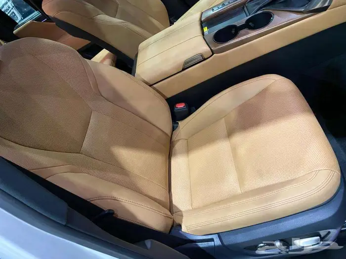 لكزس ال اكس 600 BB 2023 ابيض ماشيه 21000كم 44