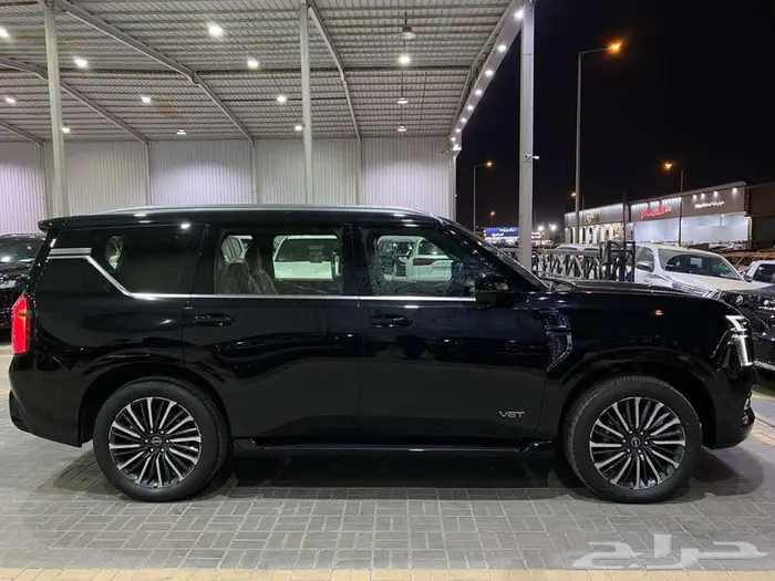 نيسان باترول بلاتنيوم 2026 اسود توين تربو خليجي 18