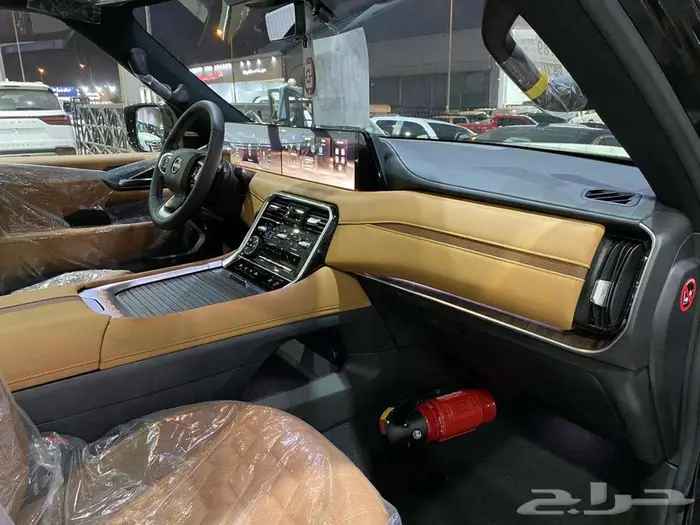 نيسان باترول بلاتنيوم 2026 اسود توين تربو خليجي 42